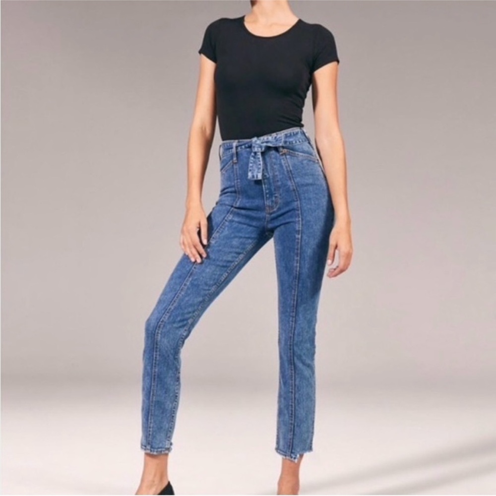 Abercrombie and Fitch Ultra High Rise Paper Bag Mom Jean with belt